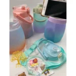 Garrafa De Água De Plástico Grande Capacidade 1,3l/1300ml com Alça e Canudo com Tampa Adesivo Trend - Imagem 5