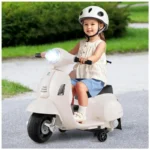 Moto Elétrica Infantil Vespa OLAKIDS Branca 6V Licenciada Rodas de Treinamento Farol LED Buzina Estrutura Metálica 3 Rodas - Imagem 4