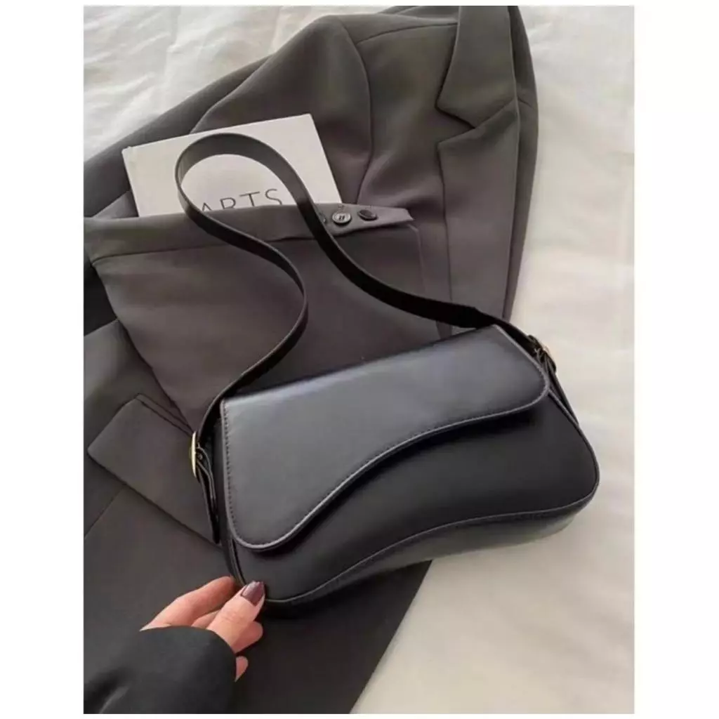 br-11134207-81z1k-mhc55glhzzlw5a Bolsa Feminina Baguete de Ombro Preta - Imagem 1